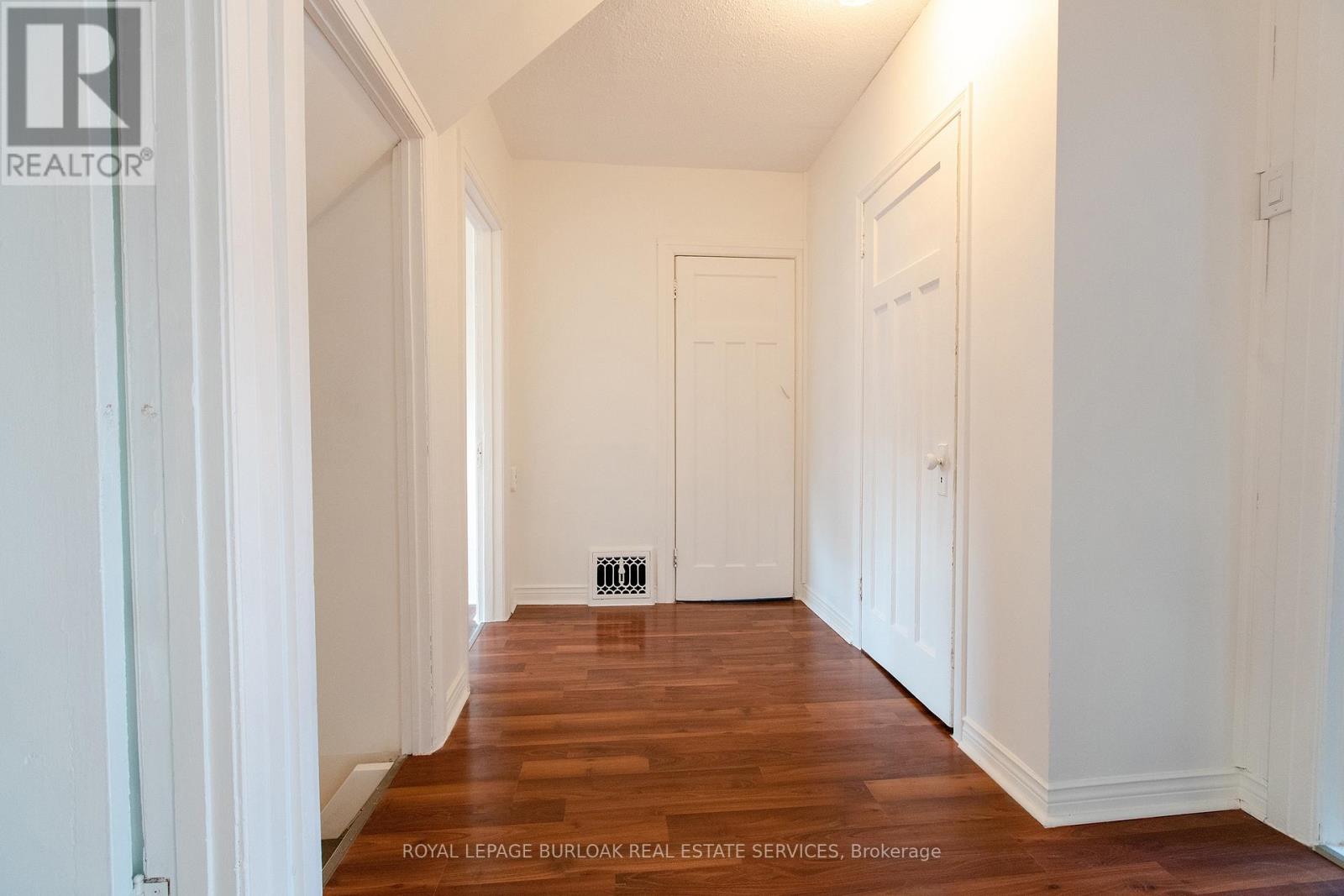 49 Province Street S, Hamilton, Ontario  L8K 2K7 - Photo 14 - X12529244