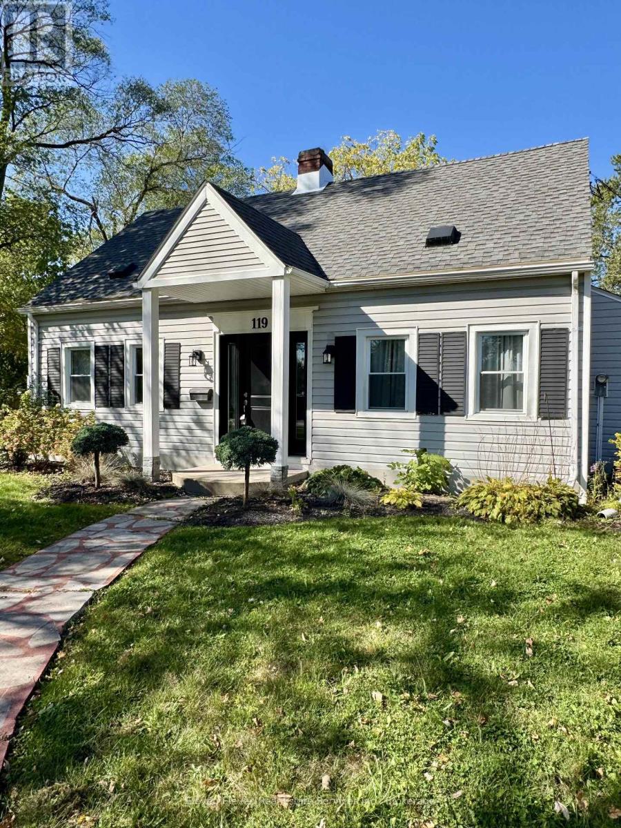 119 First Avenue, Welland, Ontario  L3C 1Y1 - Photo 2 - X12529288