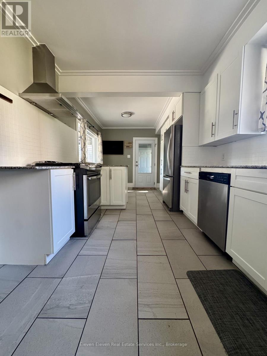 119 First Avenue, Welland, Ontario  L3C 1Y1 - Photo 7 - X12529288