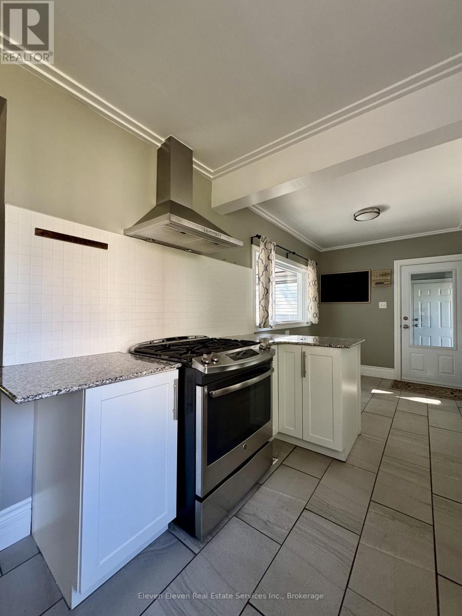 119 First Avenue, Welland, Ontario  L3C 1Y1 - Photo 8 - X12529288