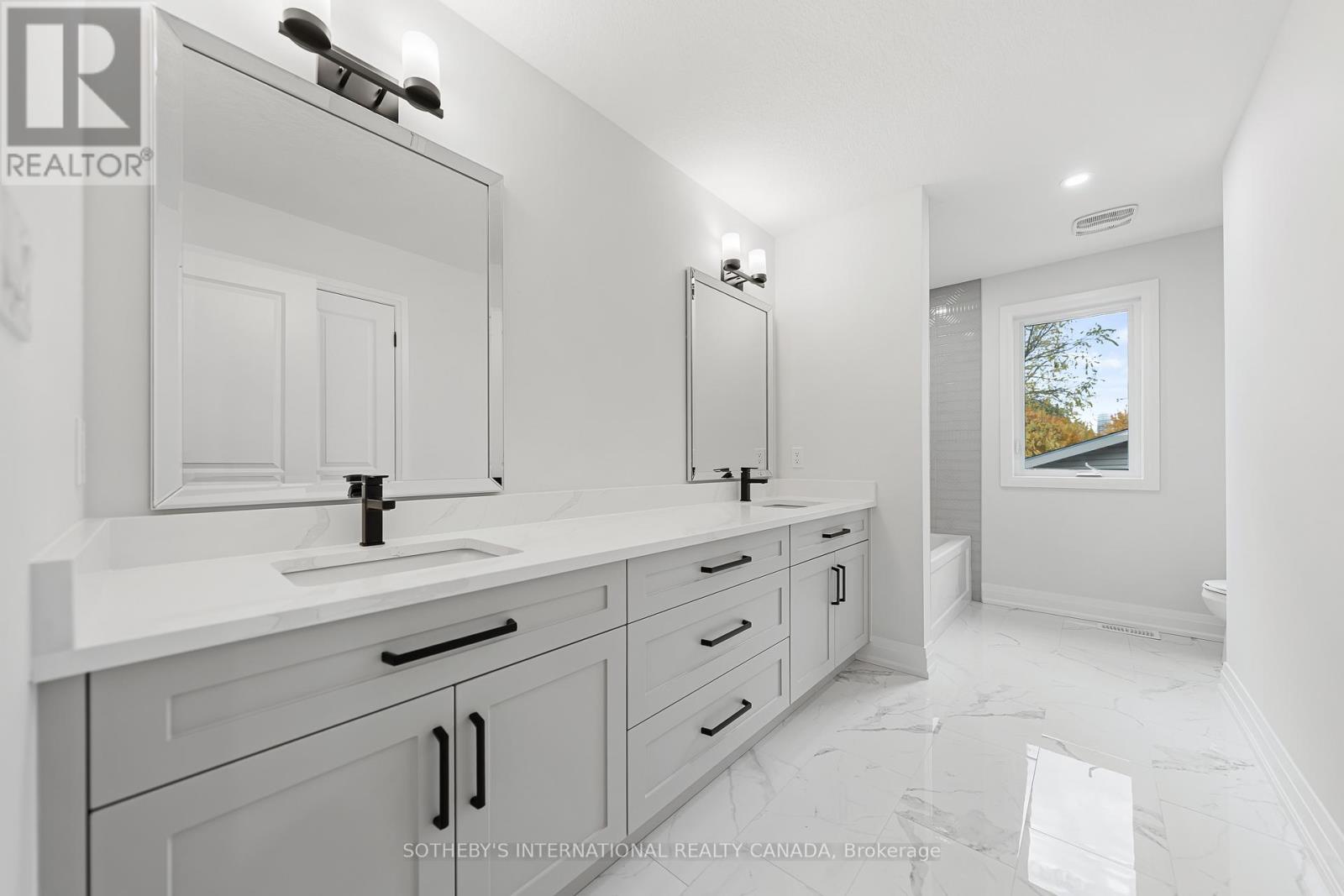 297 Ottawa Street N, Kitchener, Ontario  N2H 3K9 - Photo 32 - X12529316