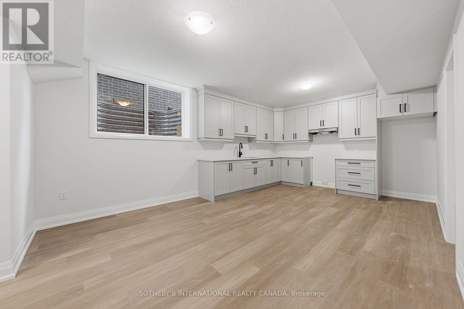 297 Ottawa Street N, Kitchener, Ontario  N2H 3K9 - Photo 35 - X12529316