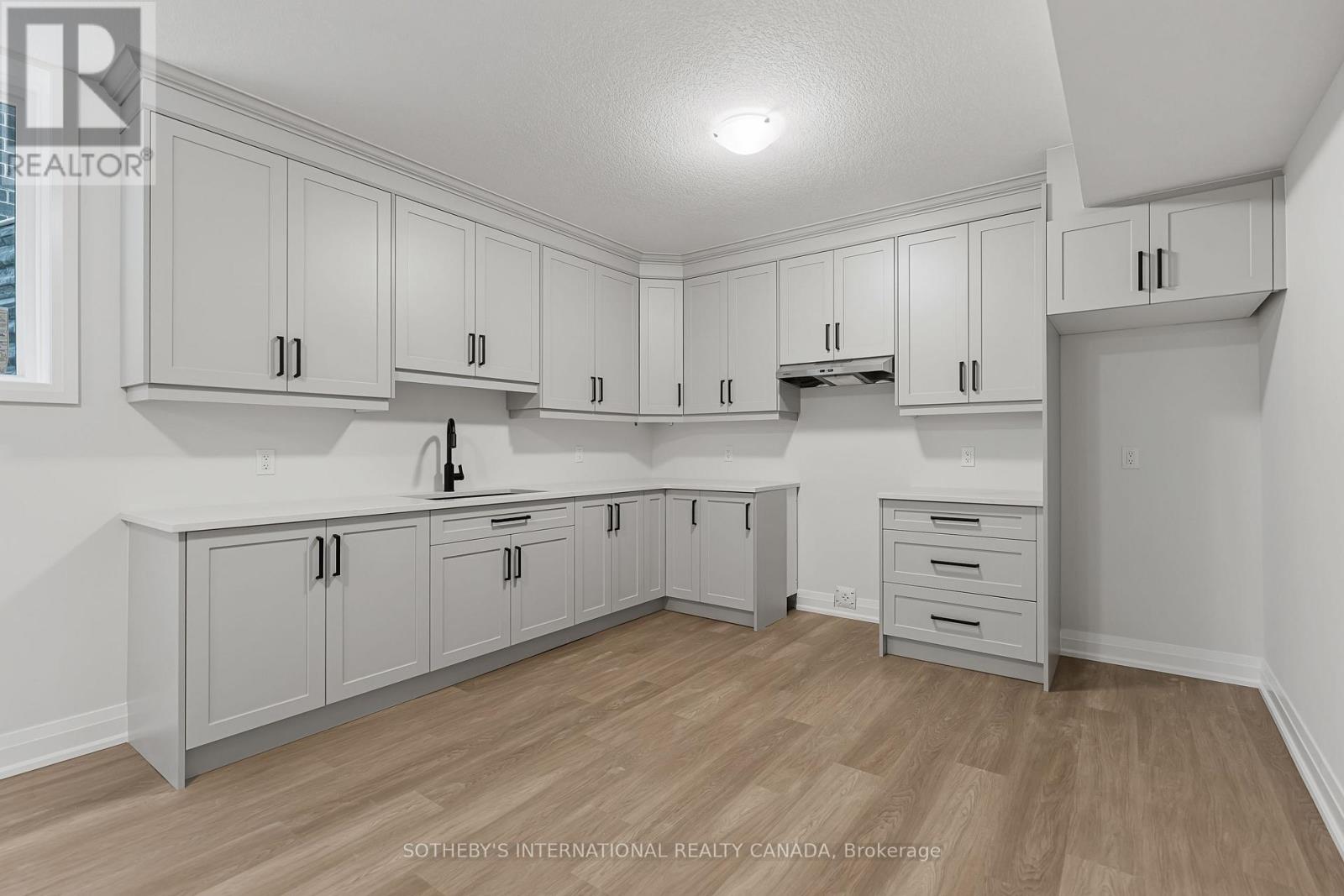 297 Ottawa Street N, Kitchener, Ontario  N2H 3K9 - Photo 36 - X12529316