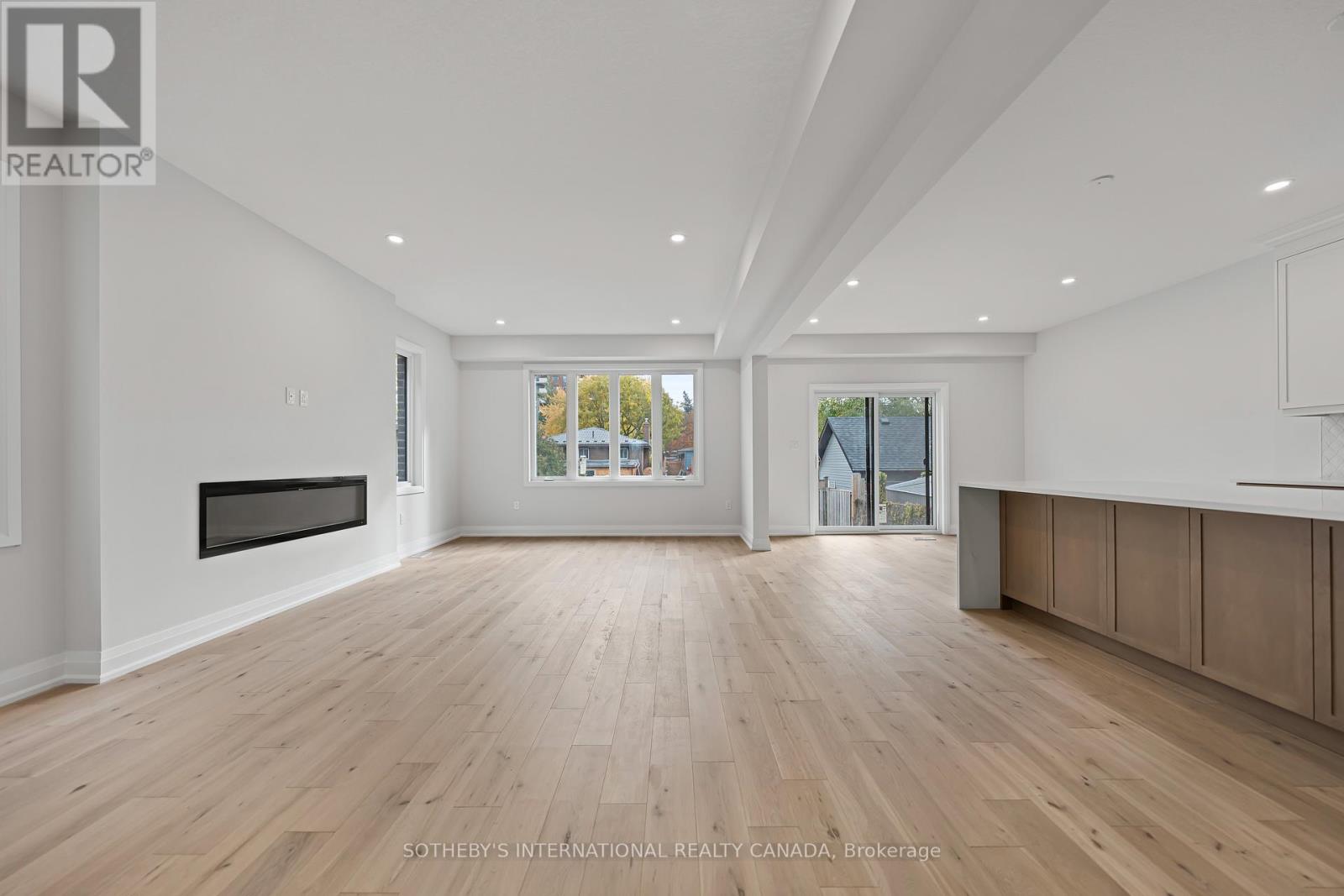 297 Ottawa Street N, Kitchener, Ontario  N2H 3K9 - Photo 4 - X12529316