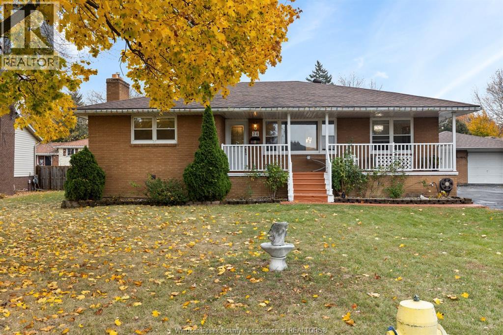 34 Spring Court, Amherstburg, Ontario  N9V 3A9 - Photo 2 - 25028439