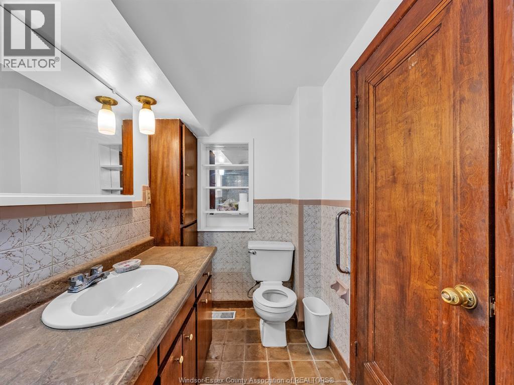 1025 Langlois Avenue, Windsor, Ontario  N9A 2H4 - Photo 13 - 25028461