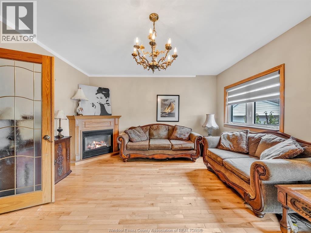 1025 Langlois Avenue, Windsor, Ontario  N9A 2H4 - Photo 8 - 25028461