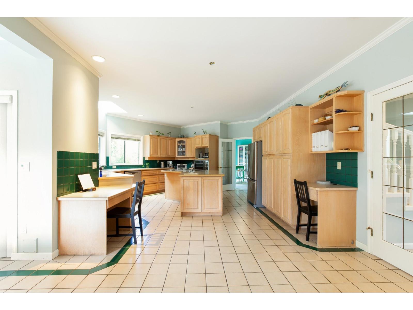 13028 19a Avenue, Surrey, British Columbia  V4A 8A8 - Photo 11 - R3066085