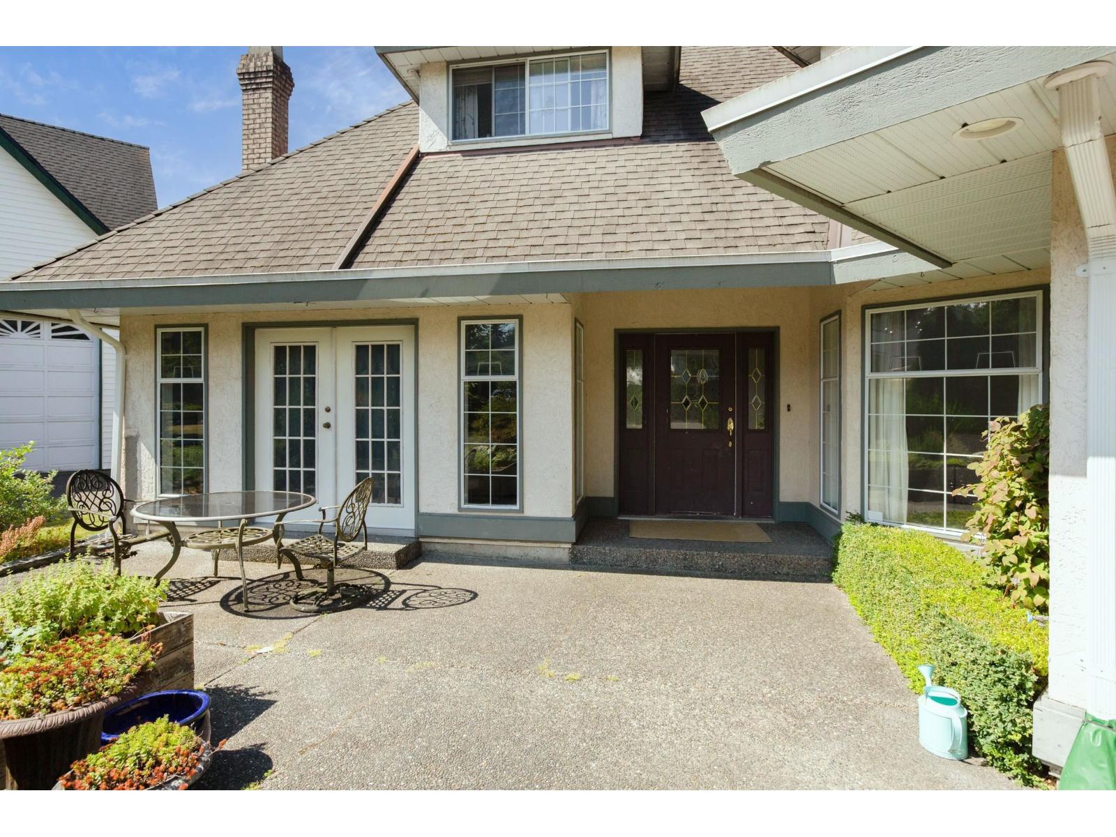 13028 19a Avenue, Surrey, British Columbia  V4A 8A8 - Photo 2 - R3066085