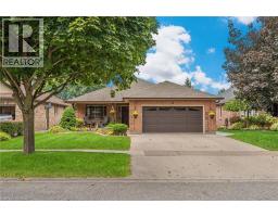 8 OAKRIDGE Boulevard, Fonthill, Ontario
