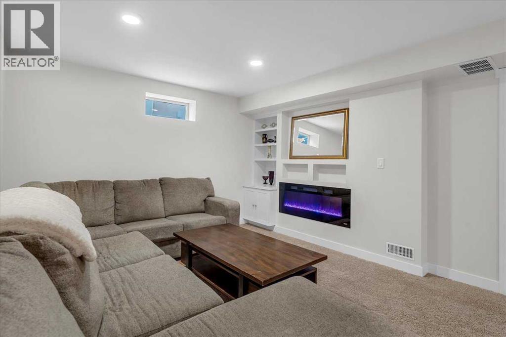 85 Warwick Drive Sw, Calgary, Alberta  T3C 2R5 - Photo 37 - A2254403