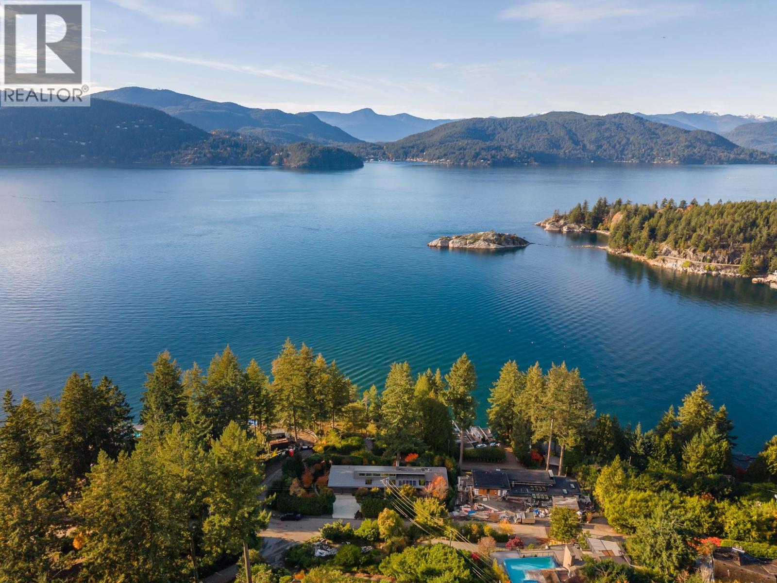 6237 ST.GEORGES CRESCENT, West Vancouver, British Columbia