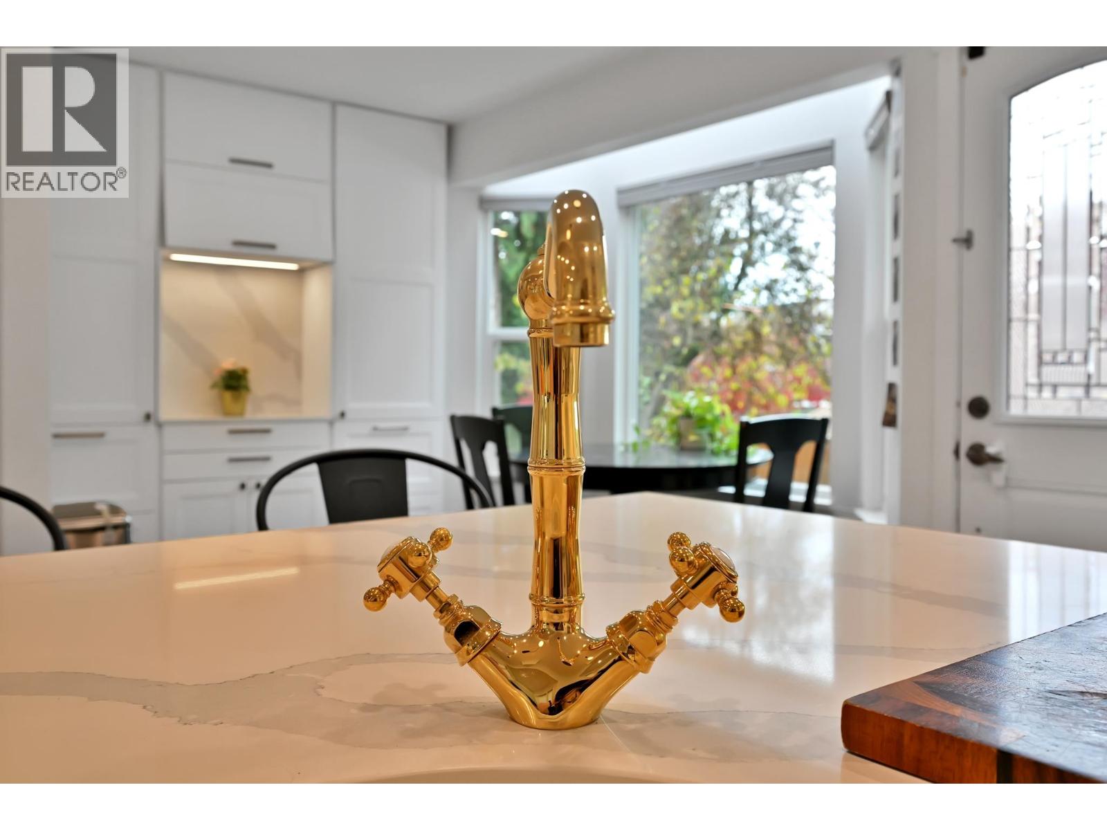 961 Noons Creek Drive, Port Moody, British Columbia  V3H 4H1 - Photo 11 - R3065617