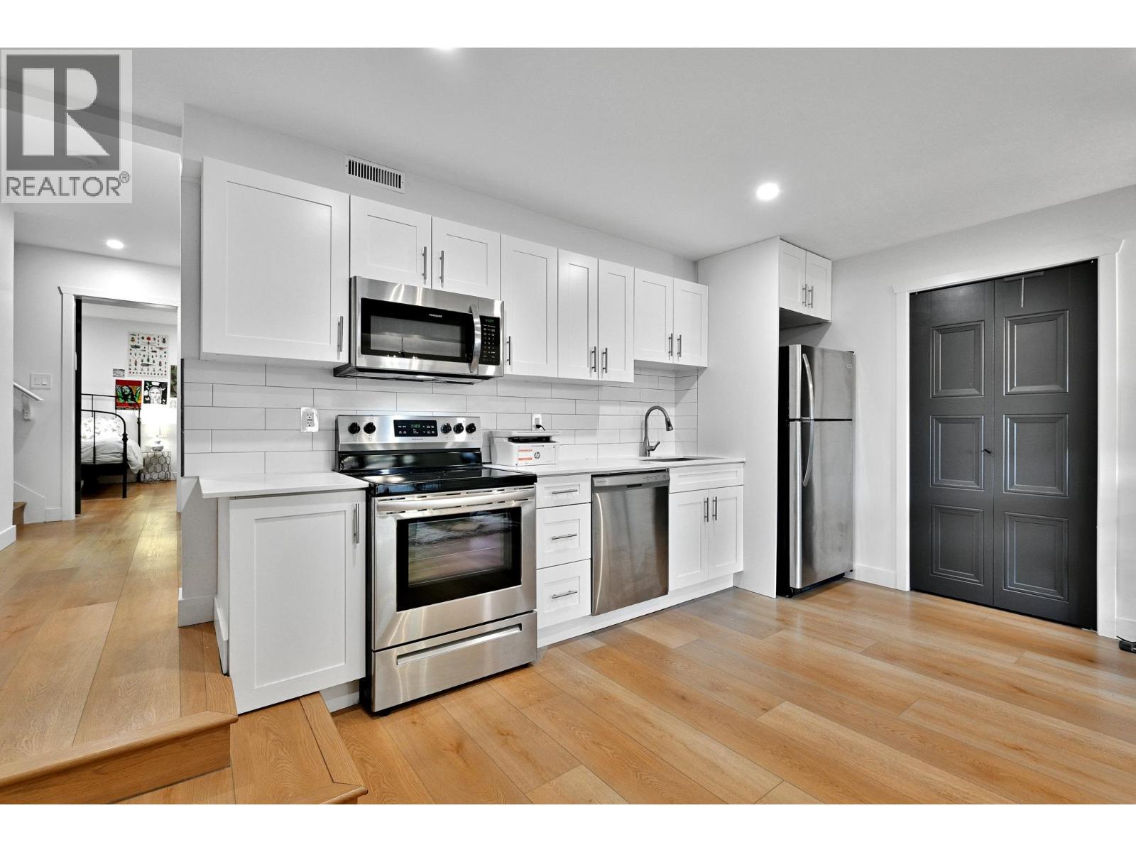 961 Noons Creek Drive, Port Moody, British Columbia  V3H 4H1 - Photo 33 - R3065617