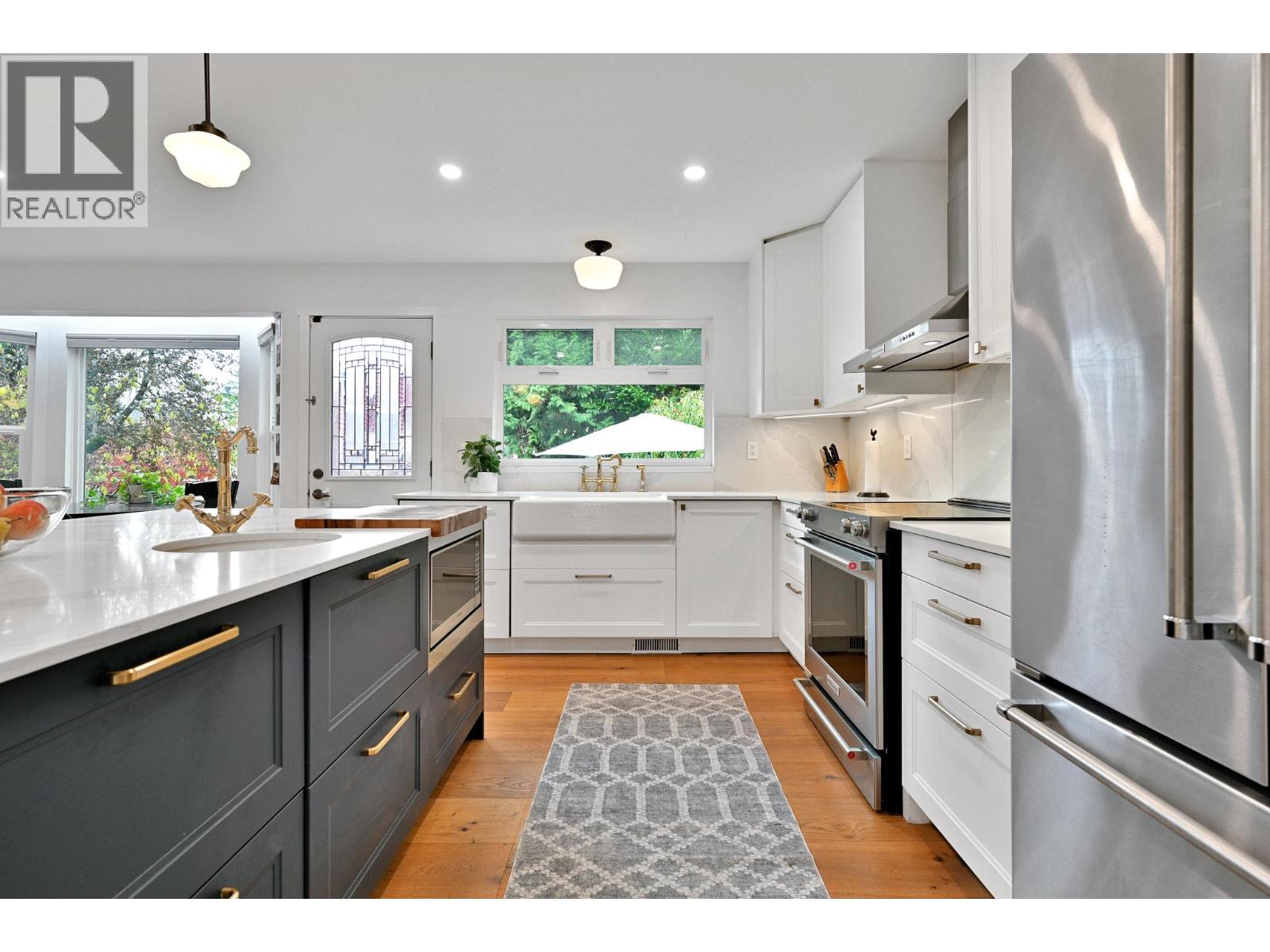 961 Noons Creek Drive, Port Moody, British Columbia  V3H 4H1 - Photo 5 - R3065617