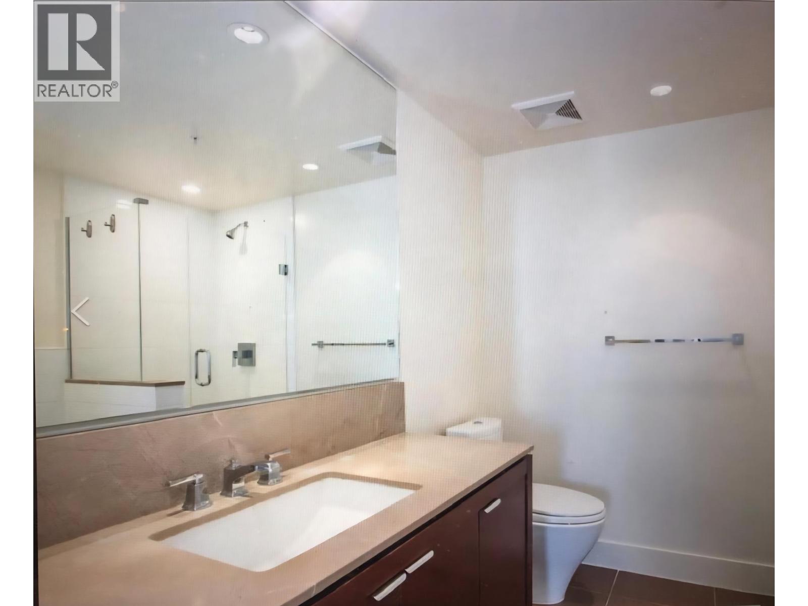 304 158 W 13th Street, North Vancouver, British Columbia  V7M 0A7 - Photo 6 - R3066118