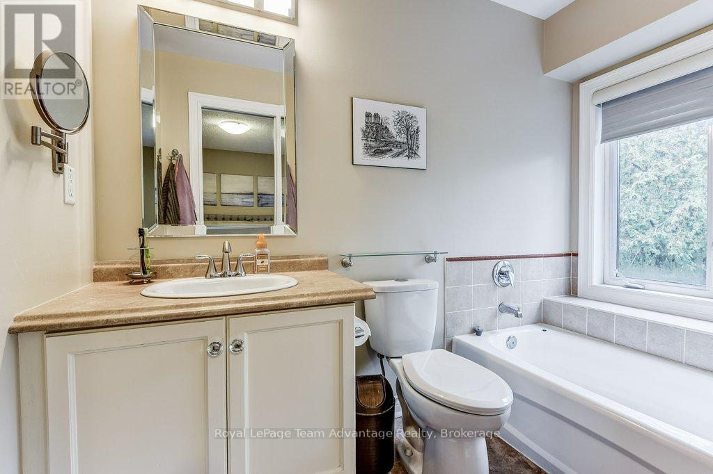 929 Creekfront Way, Newmarket, Ontario  L3Y 8T4 - Photo 35 - N12528992