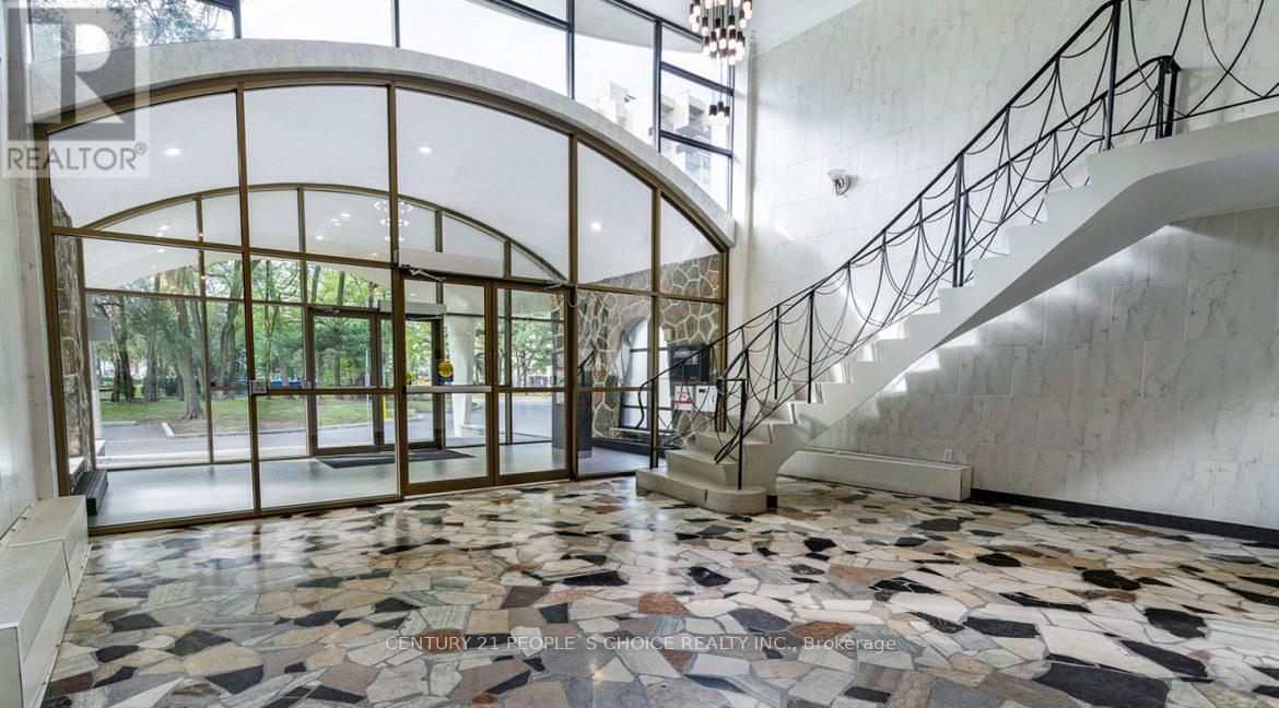 1205 - 30 Speers Road, Oakville, Ontario  L6K 2E4 - Photo 7 - W12529298