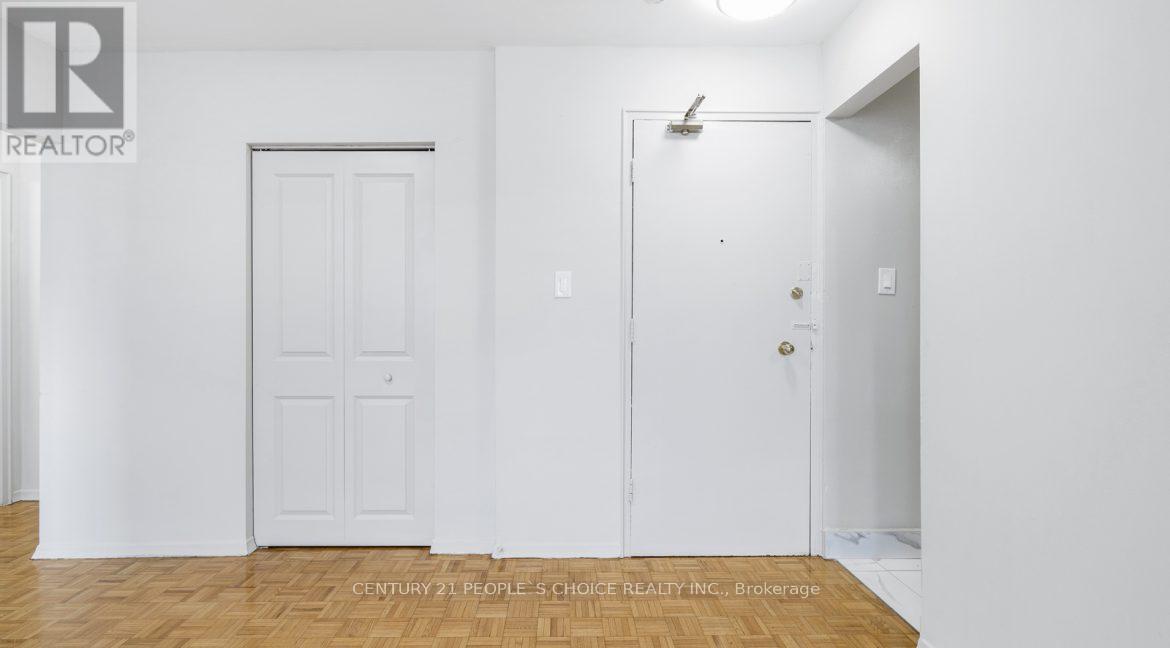 1205 - 30 Speers Road, Oakville, Ontario  L6K 2E4 - Photo 9 - W12529298