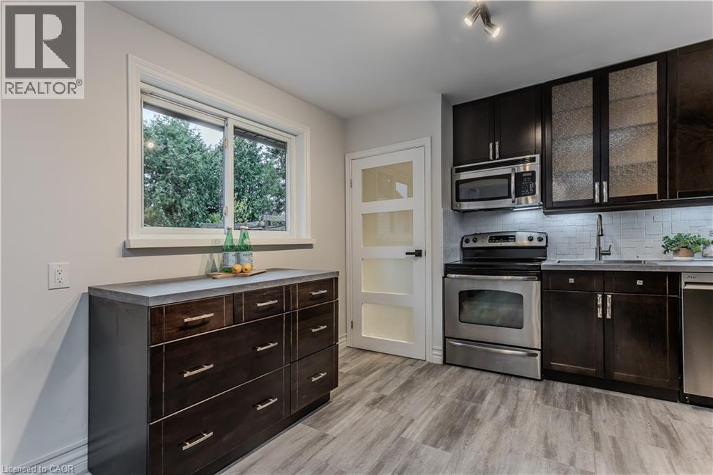 260 Foxbar Road, Burlington, Ontario  L7L 3A3 - Photo 14 - 40786908