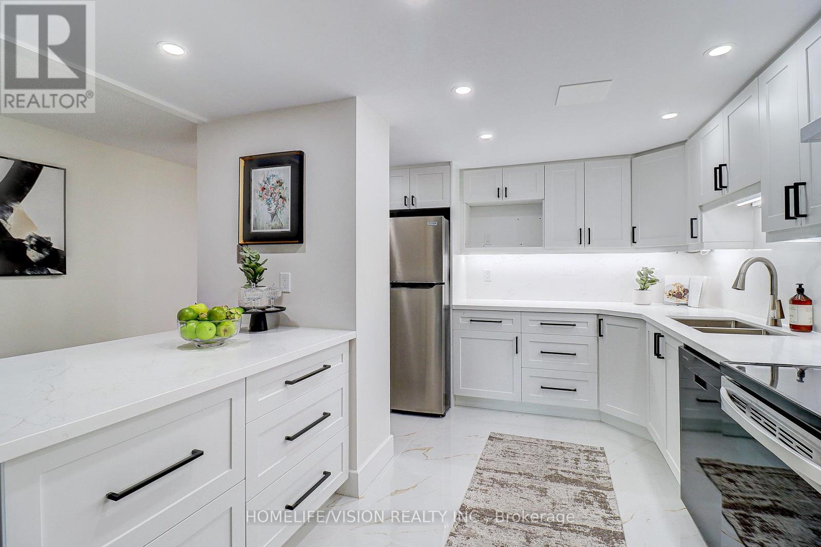 207 - 131 Beecroft Road, Toronto, Ontario  M2N 6G9 - Photo 3 - C12439080