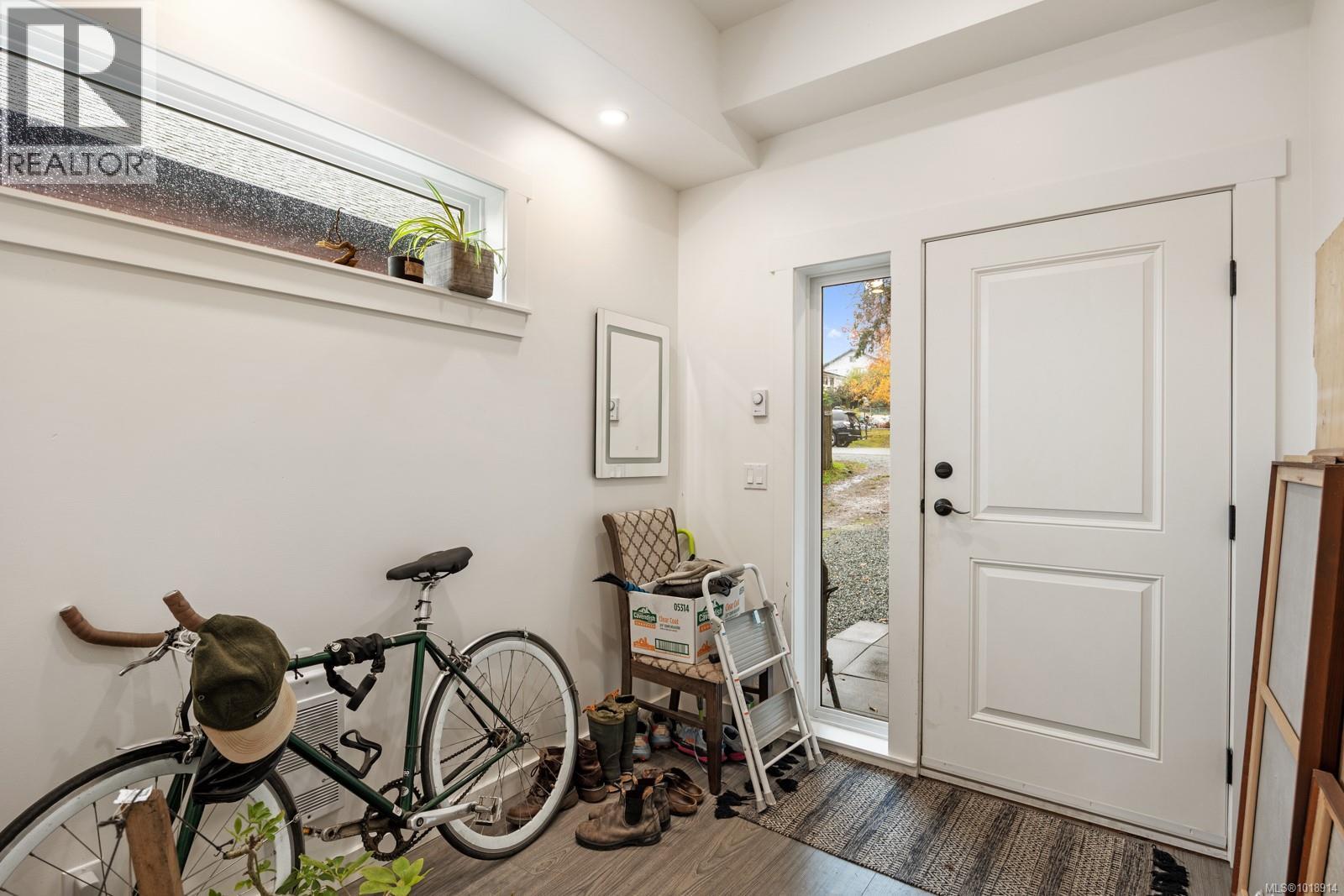 3328 Third St, Cumberland, British Columbia  V0R 1S0 - Photo 14 - 1018914