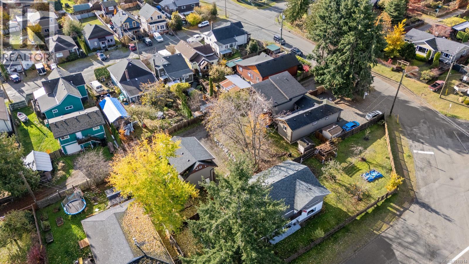 3328 Third St, Cumberland, British Columbia  V0R 1S0 - Photo 52 - 1018914