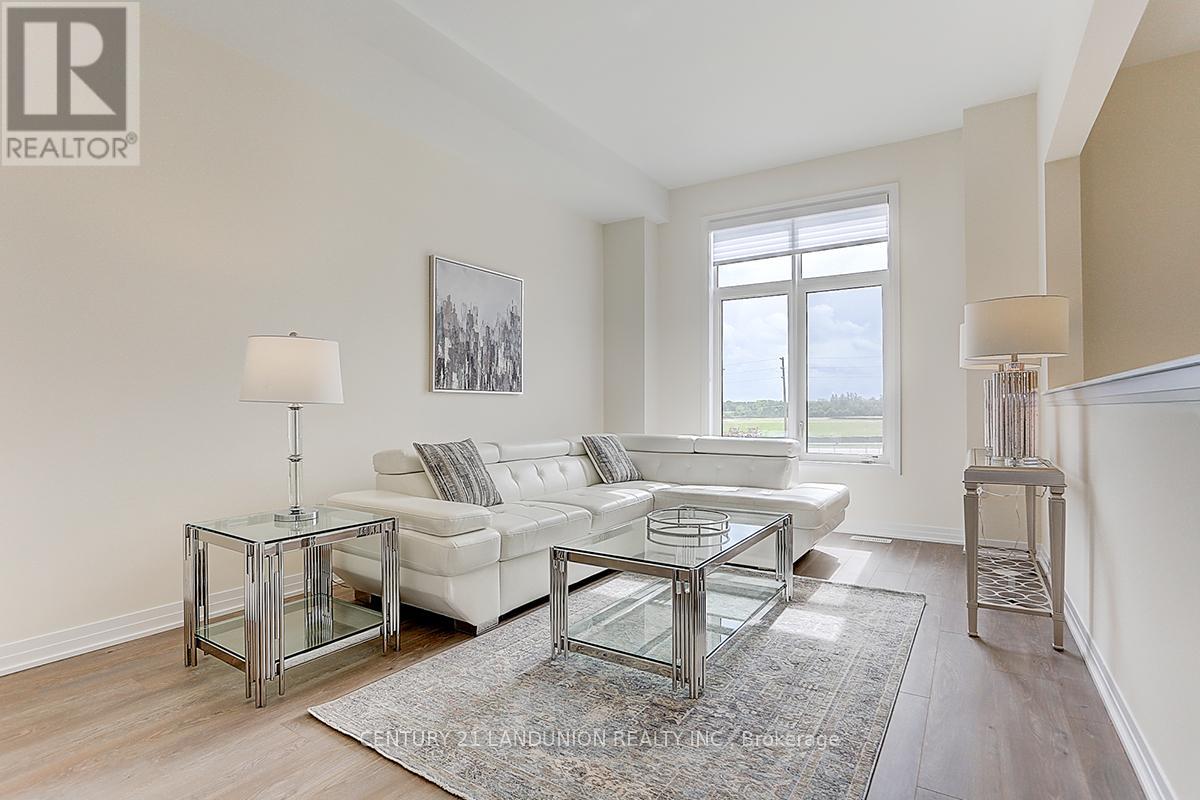 51 Kahshe Lane, Richmond Hill, Ontario  L4S 0N9 - Photo 2 - N12527118