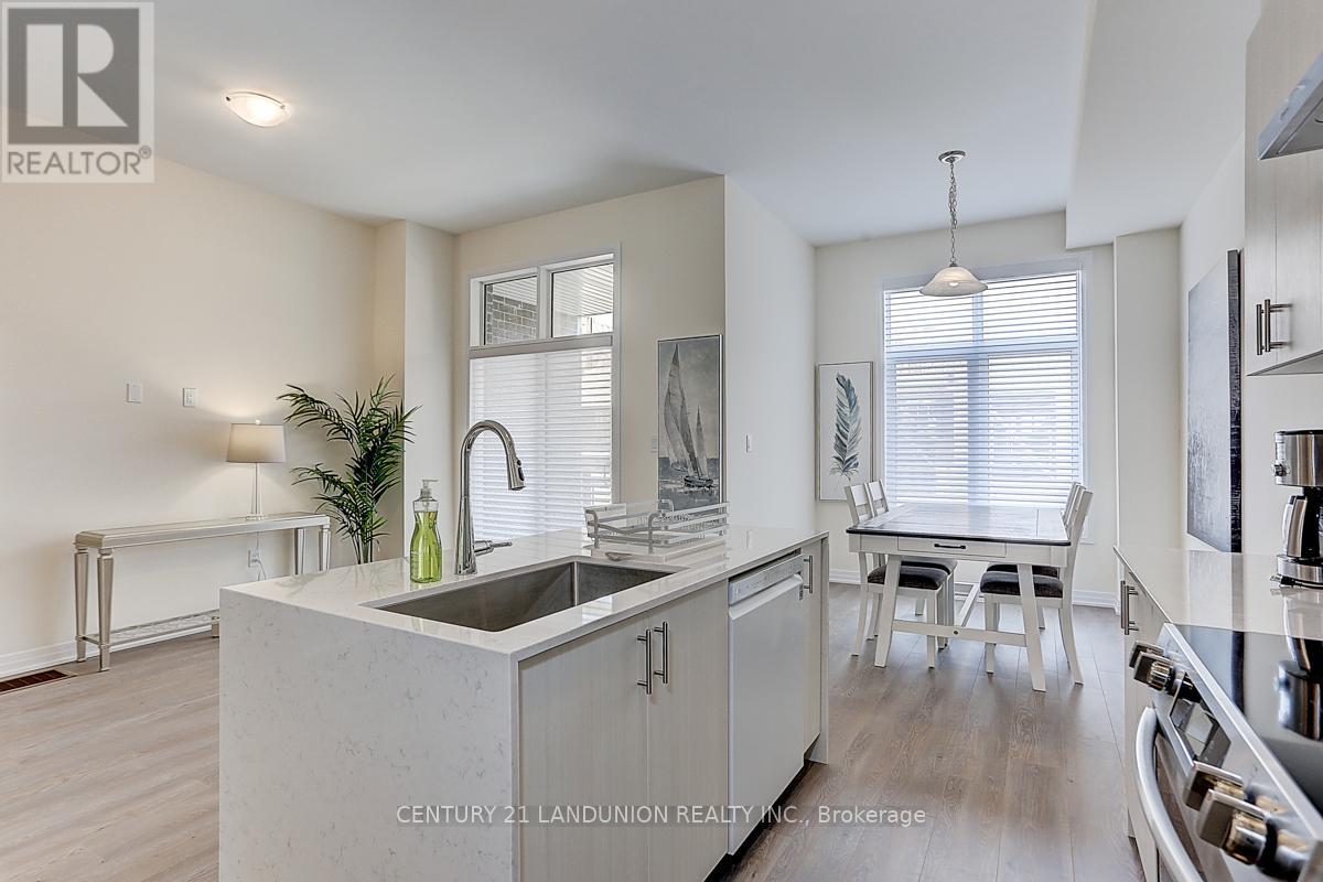 51 Kahshe Lane, Richmond Hill, Ontario  L4S 0N9 - Photo 4 - N12527118