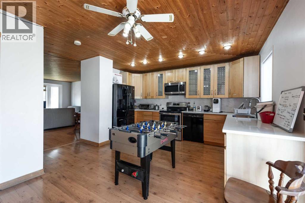 148 Martin Crossing Crescent Ne, Calgary, Alberta  T3J 3S9 - Photo 8 - A2258839