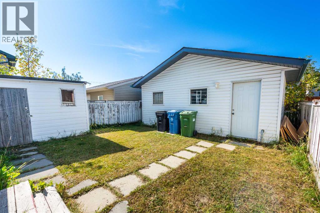 148 Martin Crossing Crescent Ne, Calgary, Alberta  T3J 3S9 - Photo 5 - A2258839