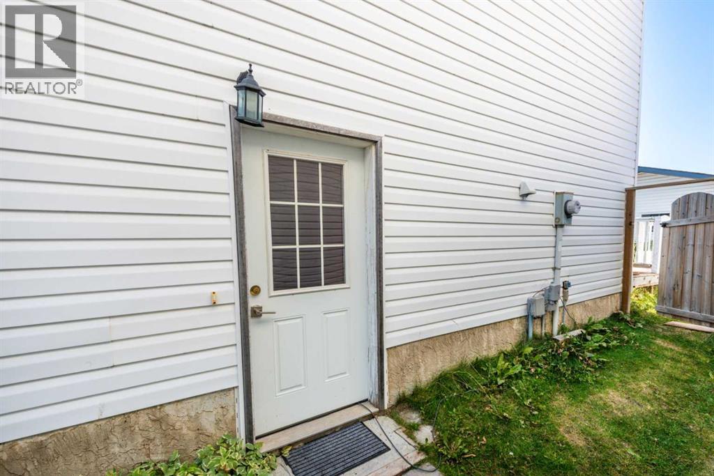 148 Martin Crossing Crescent Ne, Calgary, Alberta  T3J 3S9 - Photo 4 - A2258839