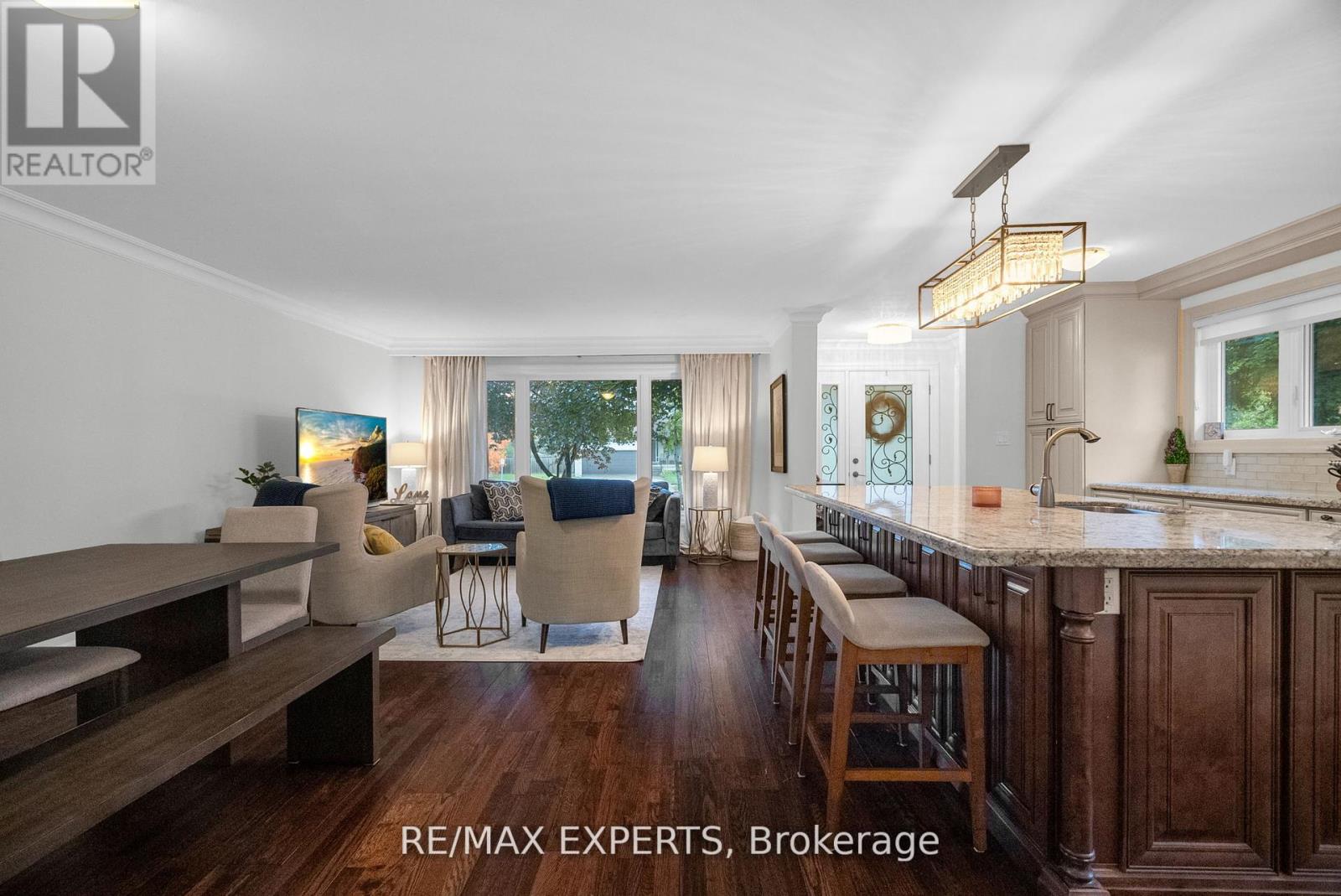 173 Kingsview Drive, Caledon, Ontario  L7E 3W8 - Photo 5 - W12520440