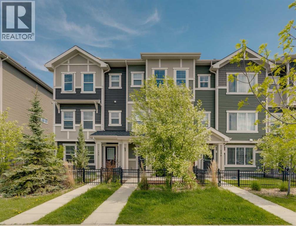 140 Sundown Road, Cochrane, Alberta  T4C 2M5 - Photo 1 - A2268215