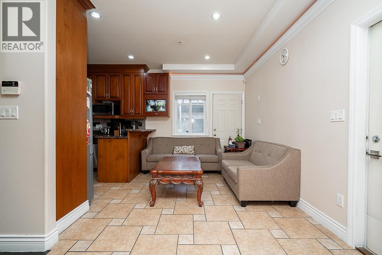 528 Sixteen Street, New Westminster, British Columbia  V3M 4R3 - Photo 10 - R3065123