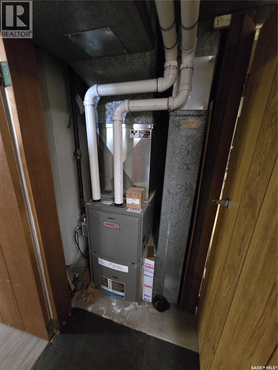 96 7th Avenue Ne, Swift Current, Saskatchewan  S9H 2N1 - Photo 10 - SK023783