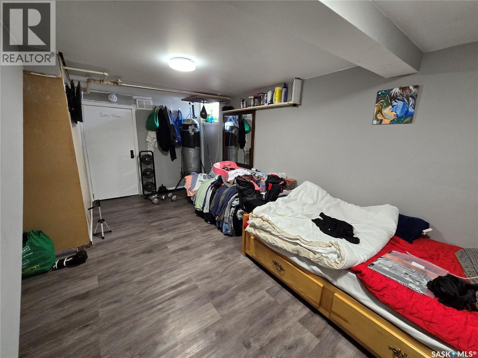 96 7th Avenue Ne, Swift Current, Saskatchewan  S9H 2N1 - Photo 11 - SK023783