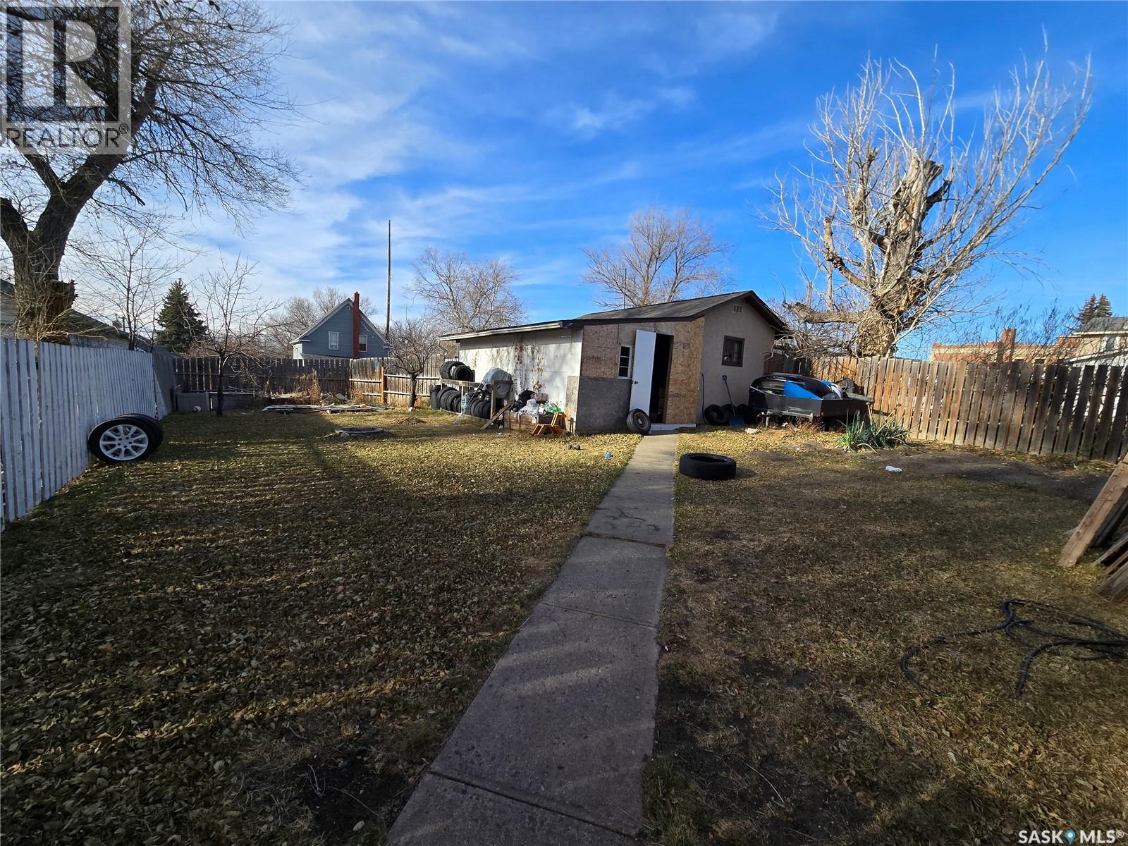 96 7th Avenue Ne, Swift Current, Saskatchewan  S9H 2N1 - Photo 12 - SK023783