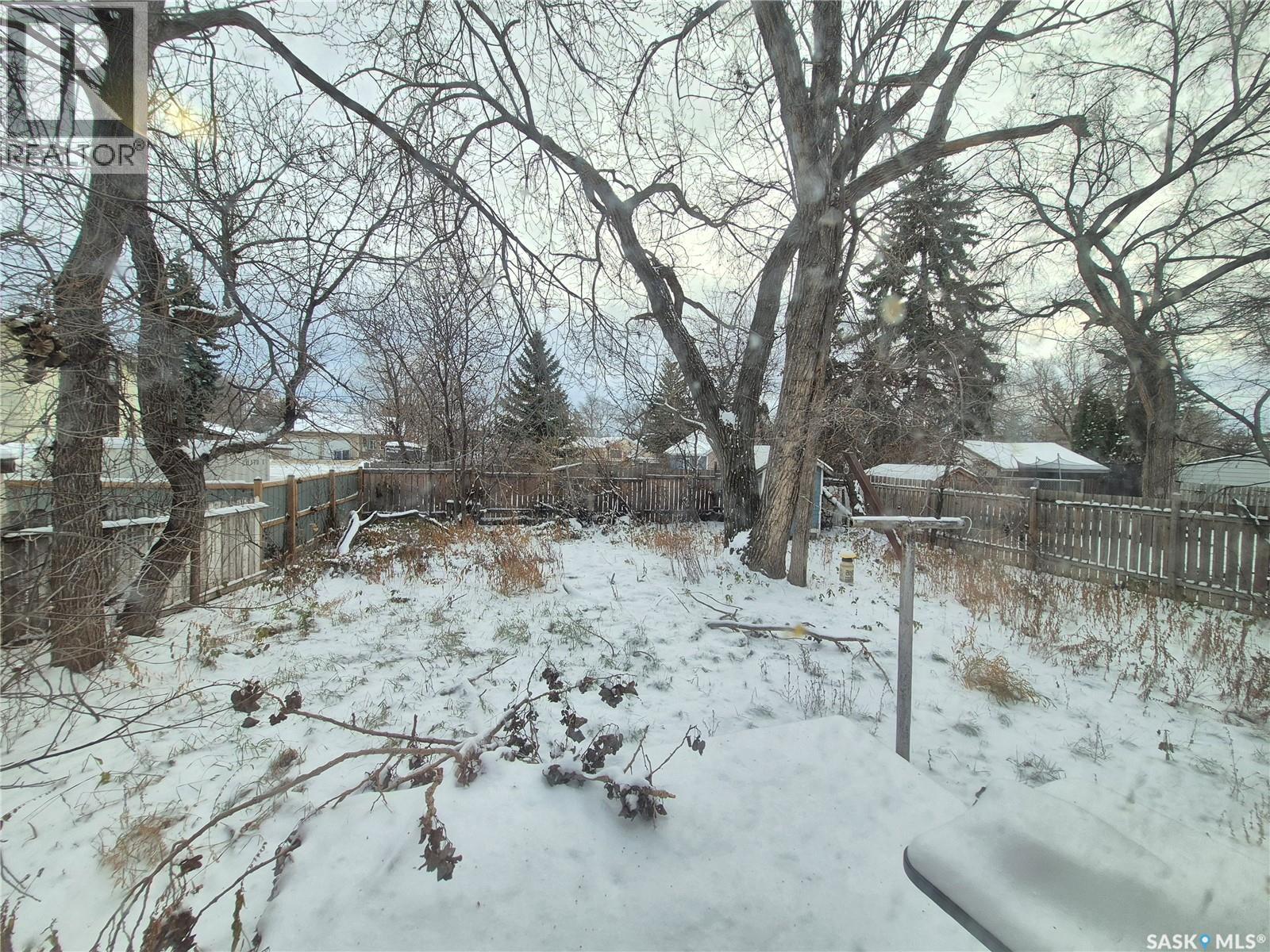 212 7th Street Ne, Weyburn, Saskatchewan  S4H 1C4 - Photo 20 - SK023760