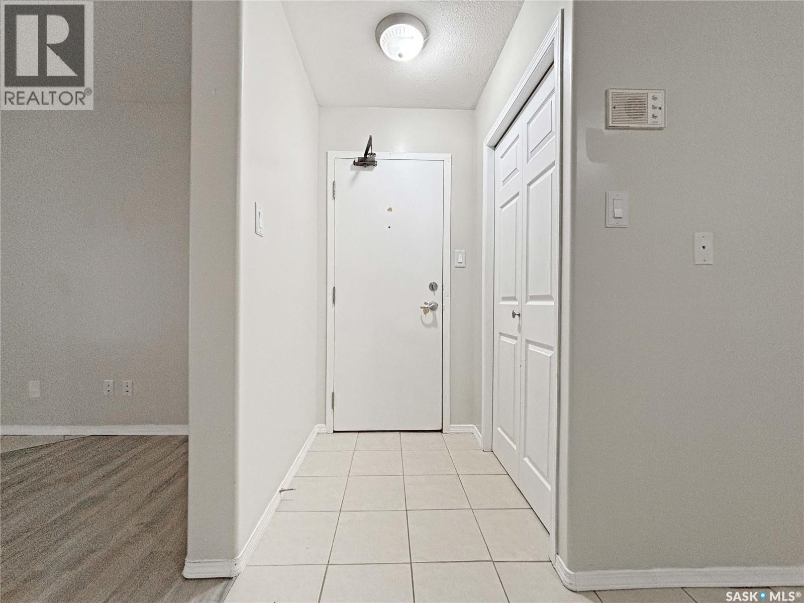 B03 245 Kingsmere Boulevard, Saskatoon, Saskatchewan  S7J 4J6 - Photo 2 - SK023727