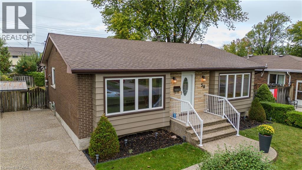 58 GOLDFINCH Road, Hamilton, Ontario