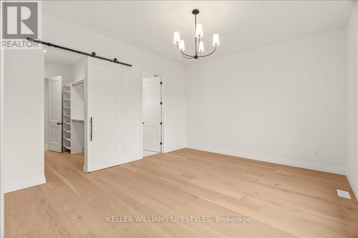 126 Fraser Crescent, Lambton Shores, Ontario  N0N 1J0 - Photo 26 - X12529492