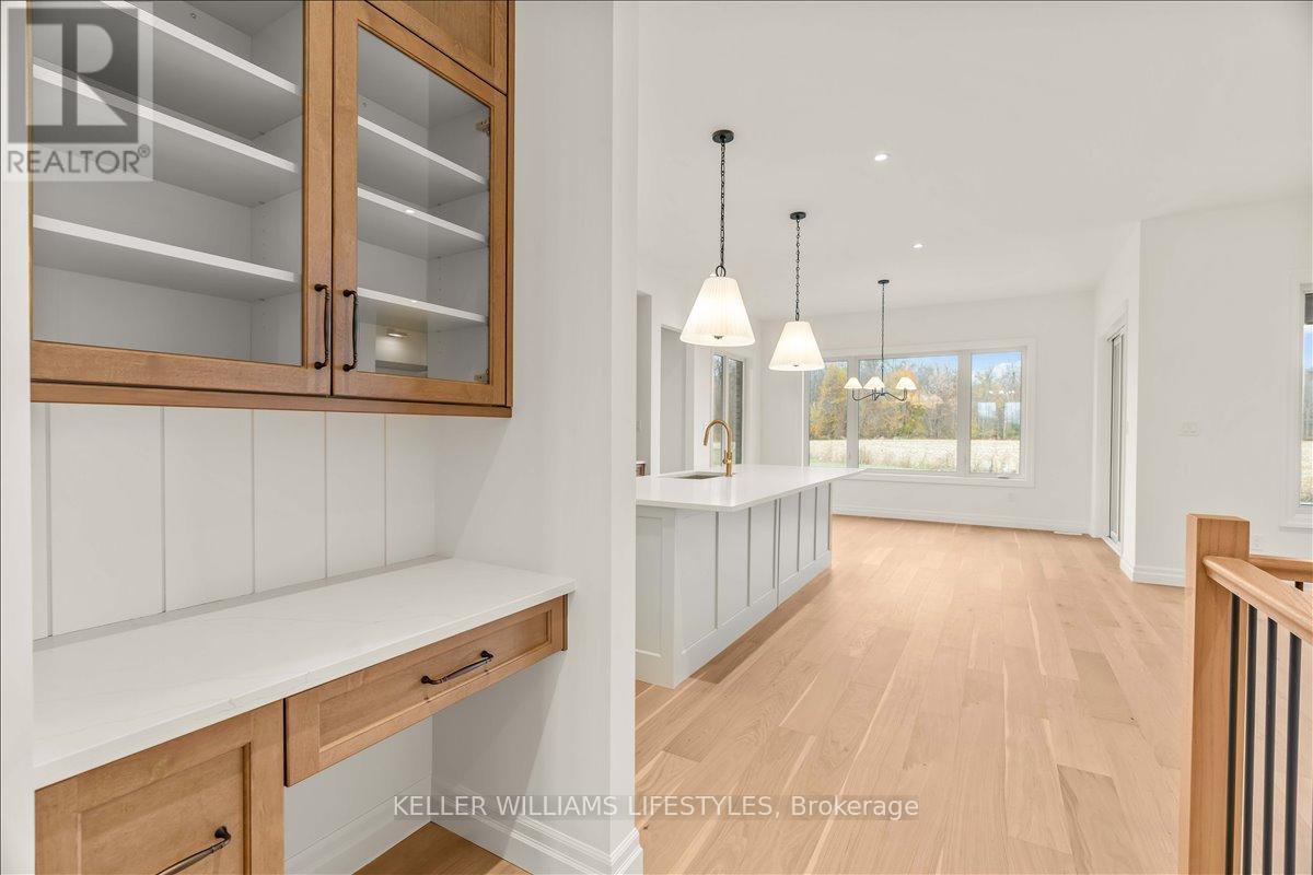 126 Fraser Crescent, Lambton Shores, Ontario  N0N 1J0 - Photo 31 - X12529492