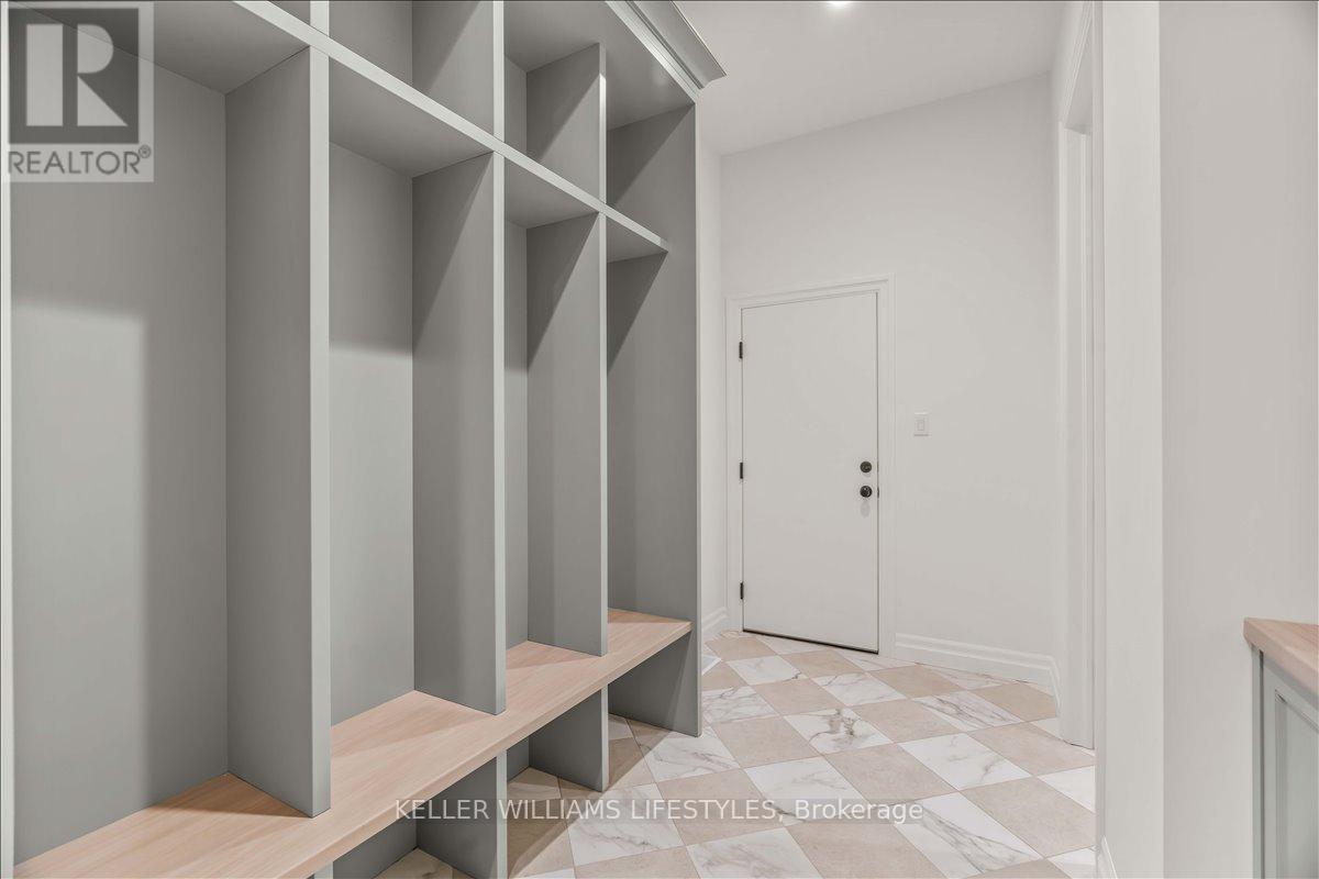 126 Fraser Crescent, Lambton Shores, Ontario  N0N 1J0 - Photo 9 - X12529492