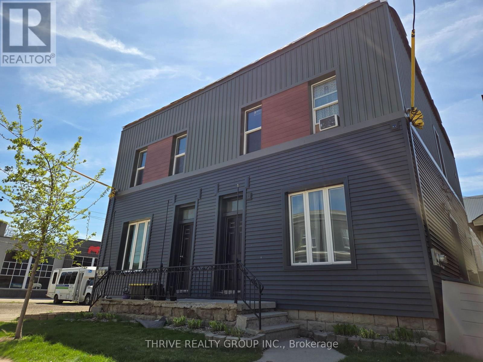 259 Clarence Street, London East, Ontario  N6B 2K2 - Photo 2 - X12529624