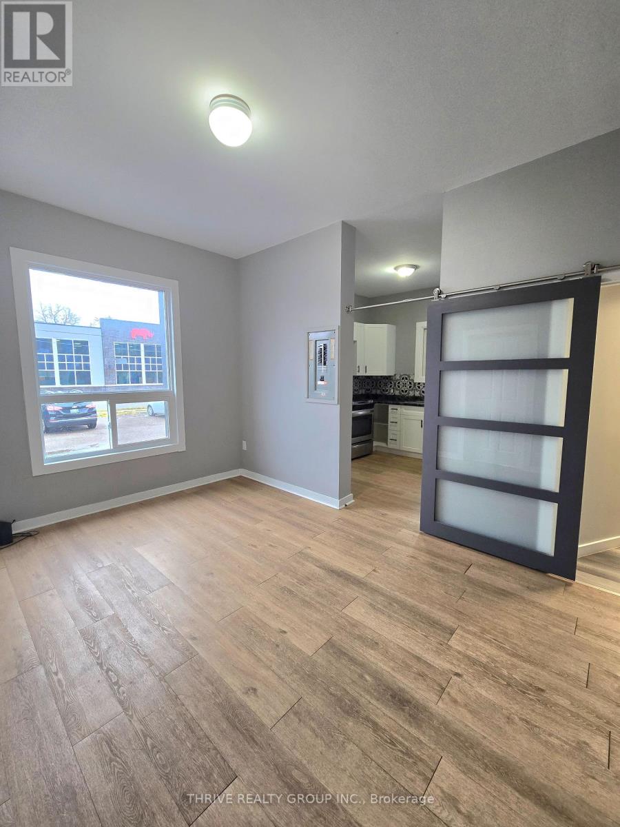 259 Clarence Street, London East, Ontario  N6B 2K2 - Photo 3 - X12529624