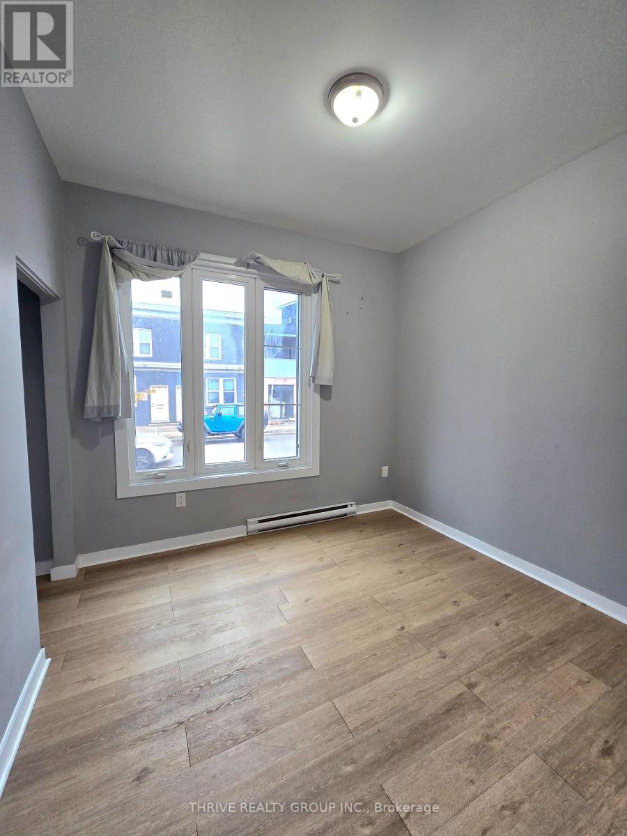 259 Clarence Street, London East, Ontario  N6B 2K2 - Photo 4 - X12529624