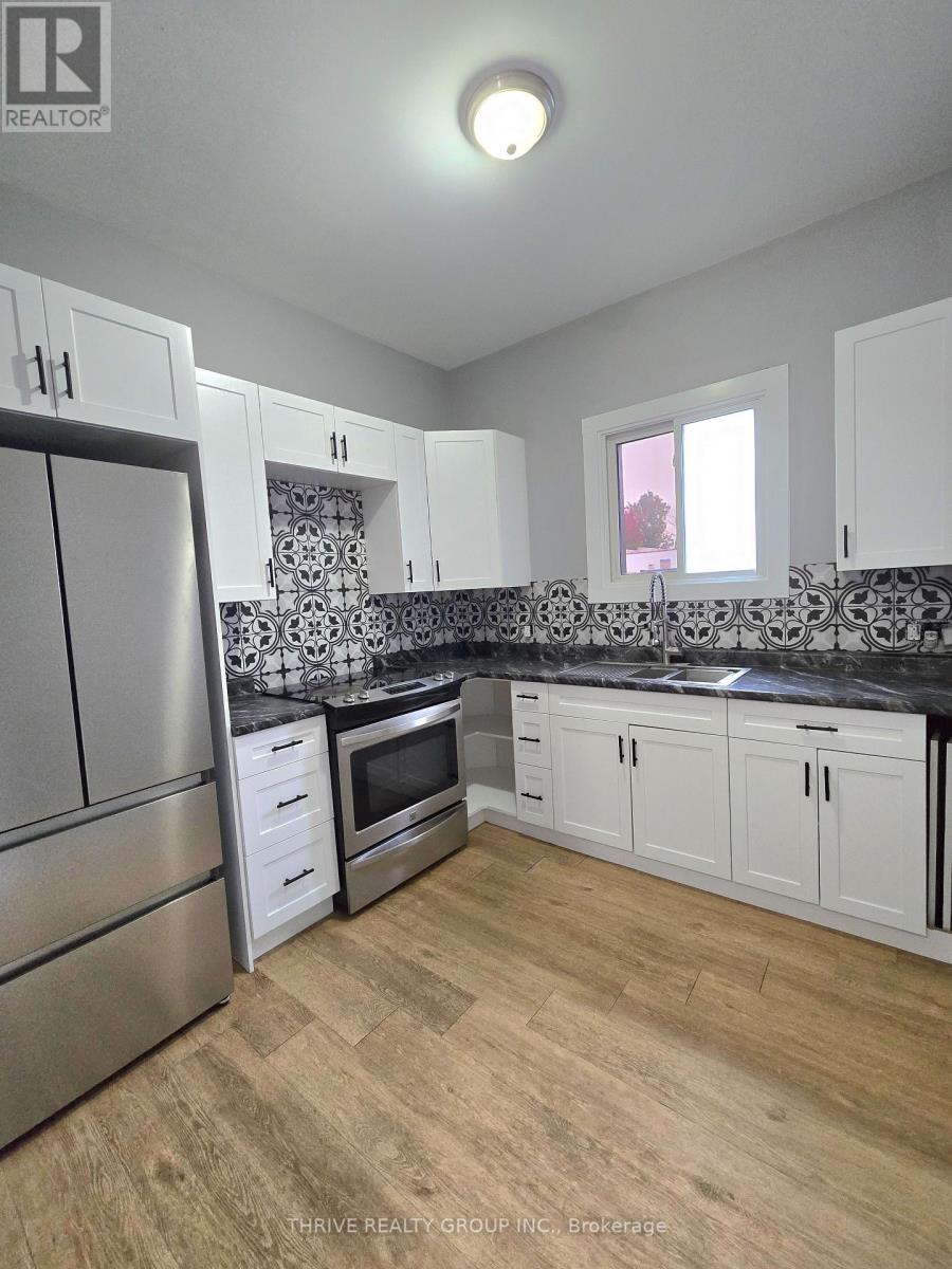 259 Clarence Street, London East, Ontario  N6B 2K2 - Photo 5 - X12529624