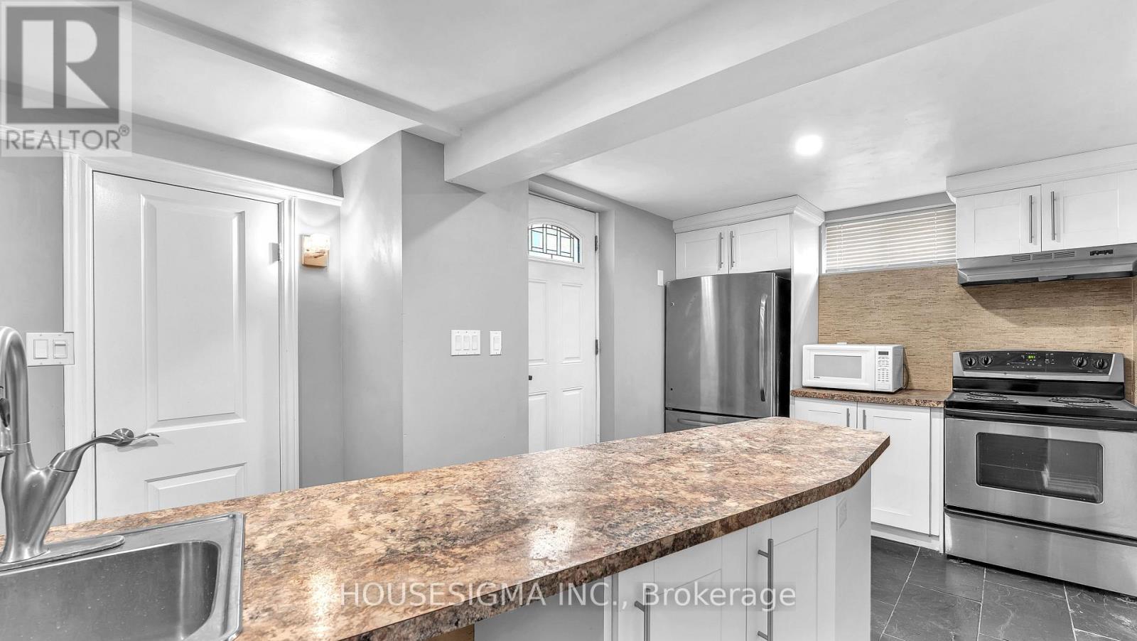 Lower - 66 Grand Avenue, London South, Ontario  N6C 1L7 - Photo 4 - X12529640