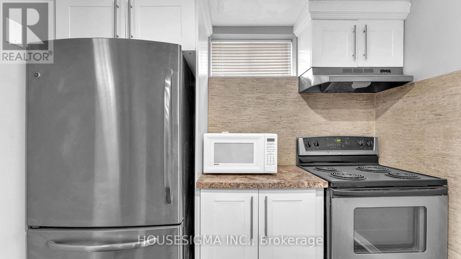 Lower - 66 Grand Avenue, London South, Ontario  N6C 1L7 - Photo 5 - X12529640